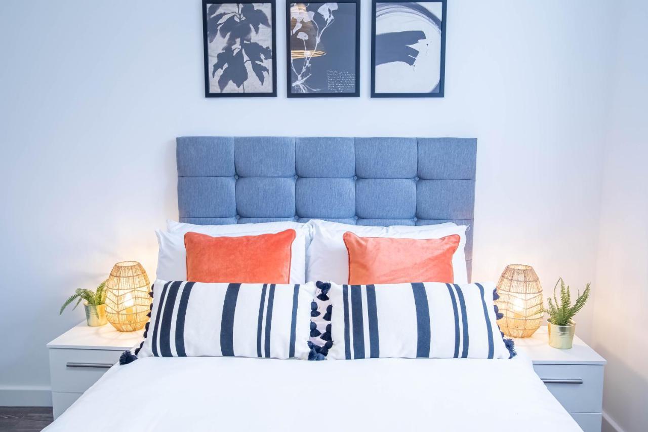 Luxury Apartments Available Next To Train Station - The Wallgate Apartments Wigan - Free Parking Bagian luar foto