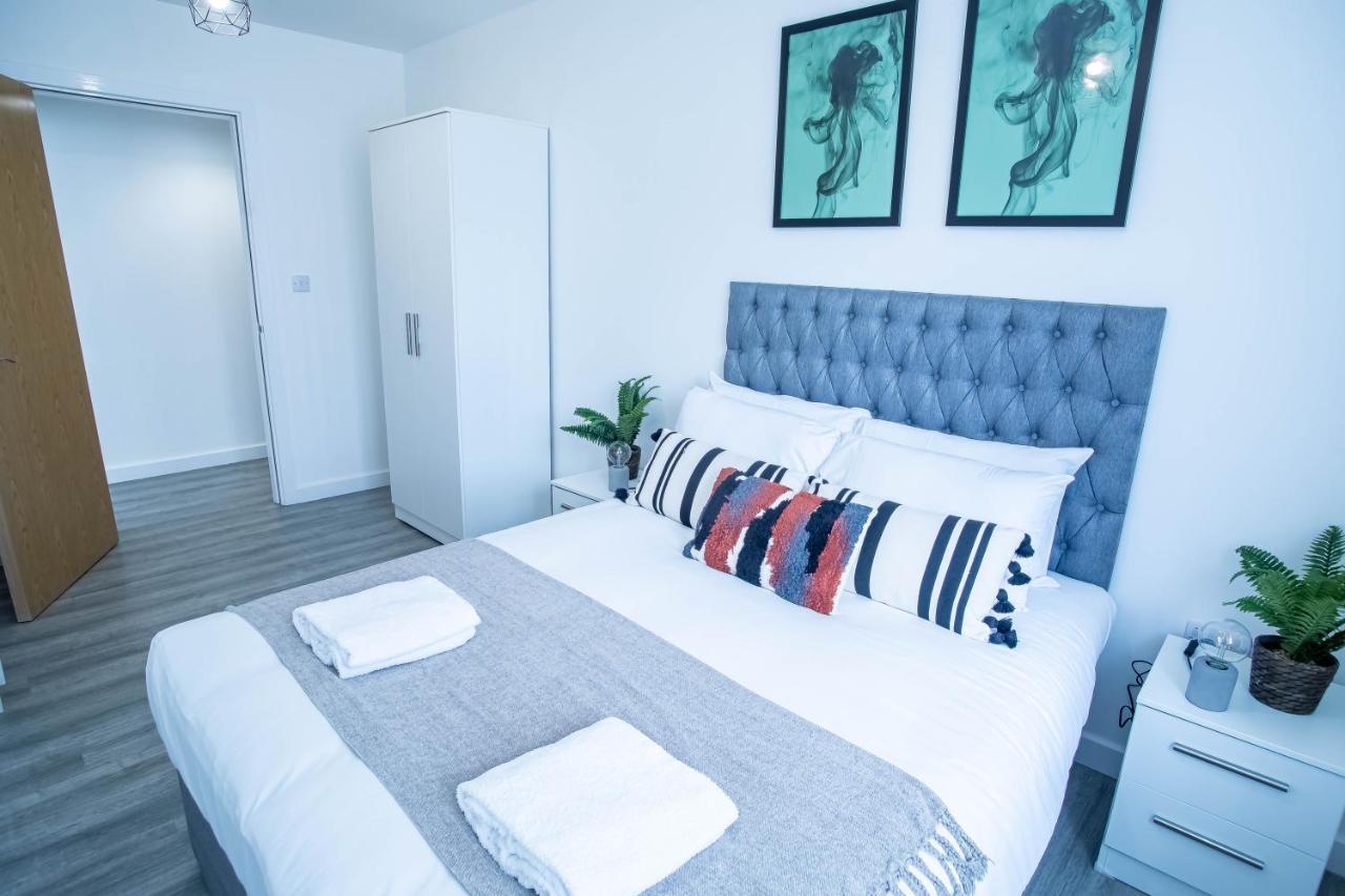 Luxury Apartments Available Next To Train Station - The Wallgate Apartments Wigan - Free Parking Bagian luar foto