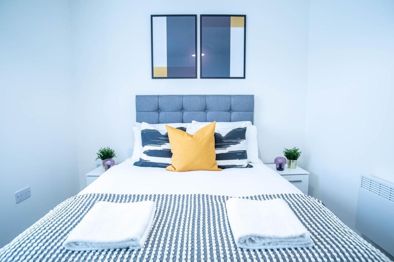 Luxury Apartments Available Next To Train Station - The Wallgate Apartments Wigan - Free Parking Bagian luar foto