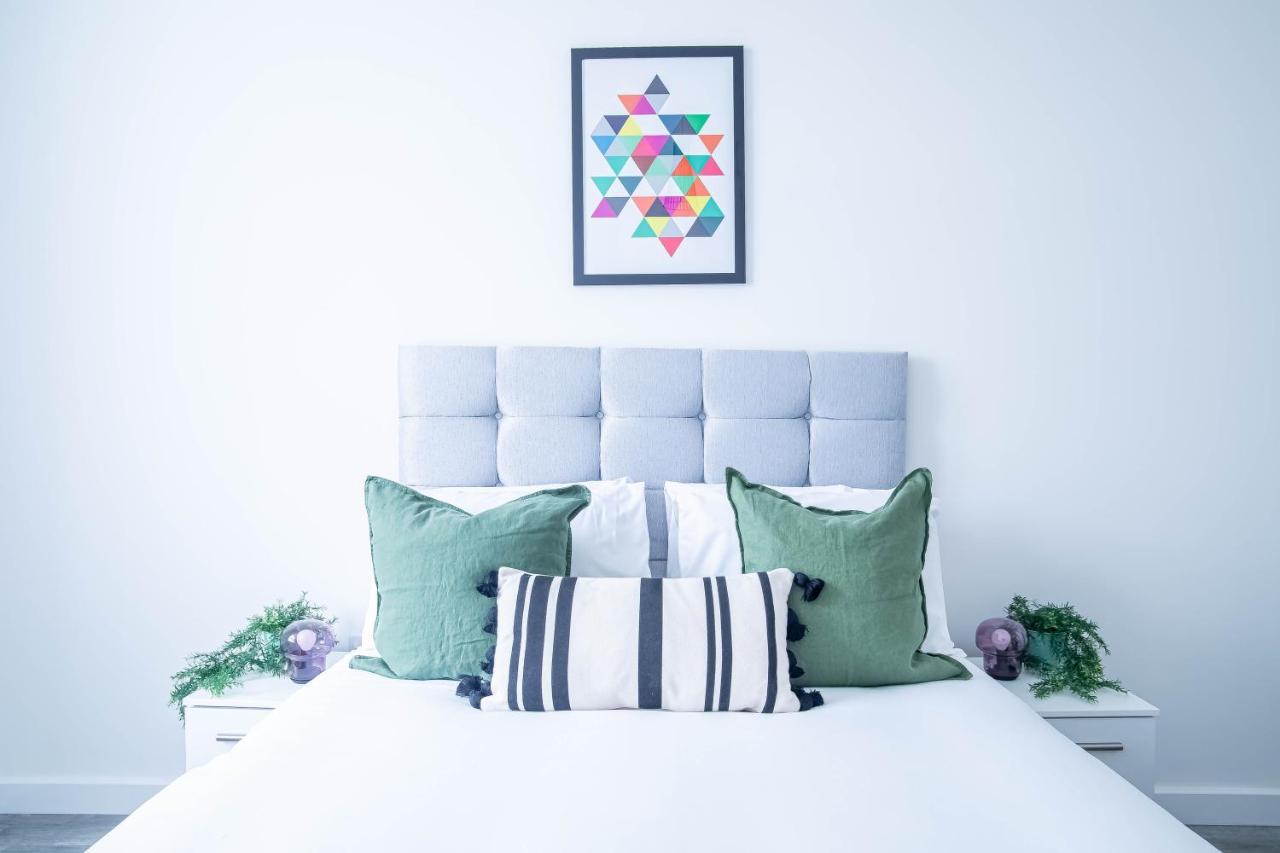 Luxury Apartments Available Next To Train Station - The Wallgate Apartments Wigan - Free Parking Bagian luar foto