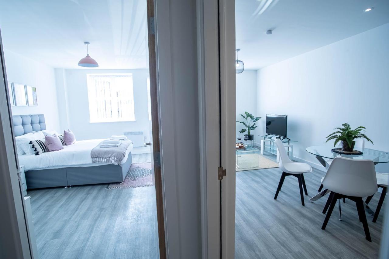 Luxury Apartments Available Next To Train Station - The Wallgate Apartments Wigan - Free Parking Bagian luar foto