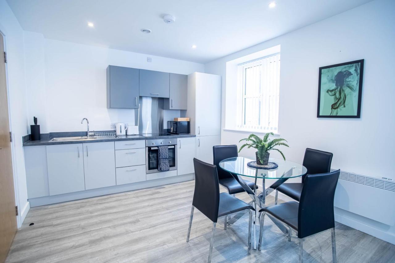 Luxury Apartments Available Next To Train Station - The Wallgate Apartments Wigan - Free Parking Bagian luar foto
