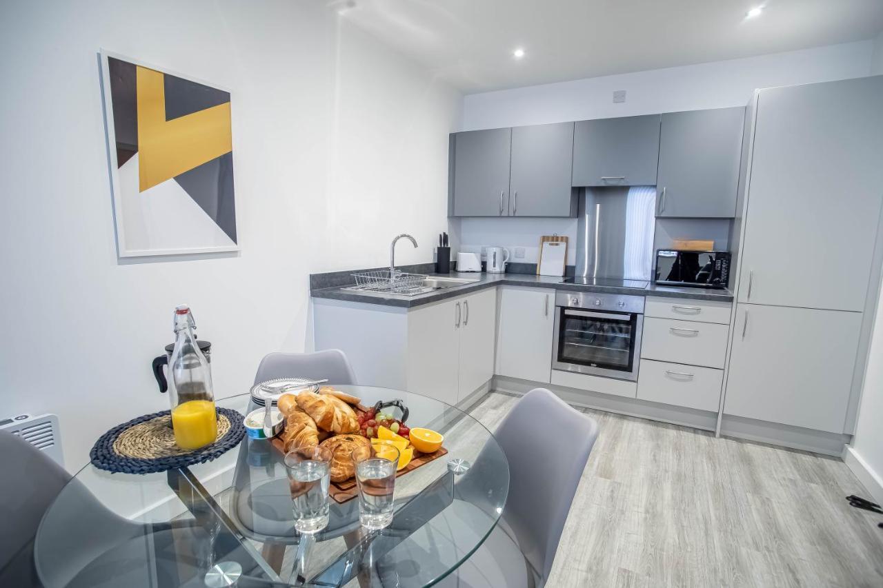 Luxury Apartments Available Next To Train Station - The Wallgate Apartments Wigan - Free Parking Bagian luar foto