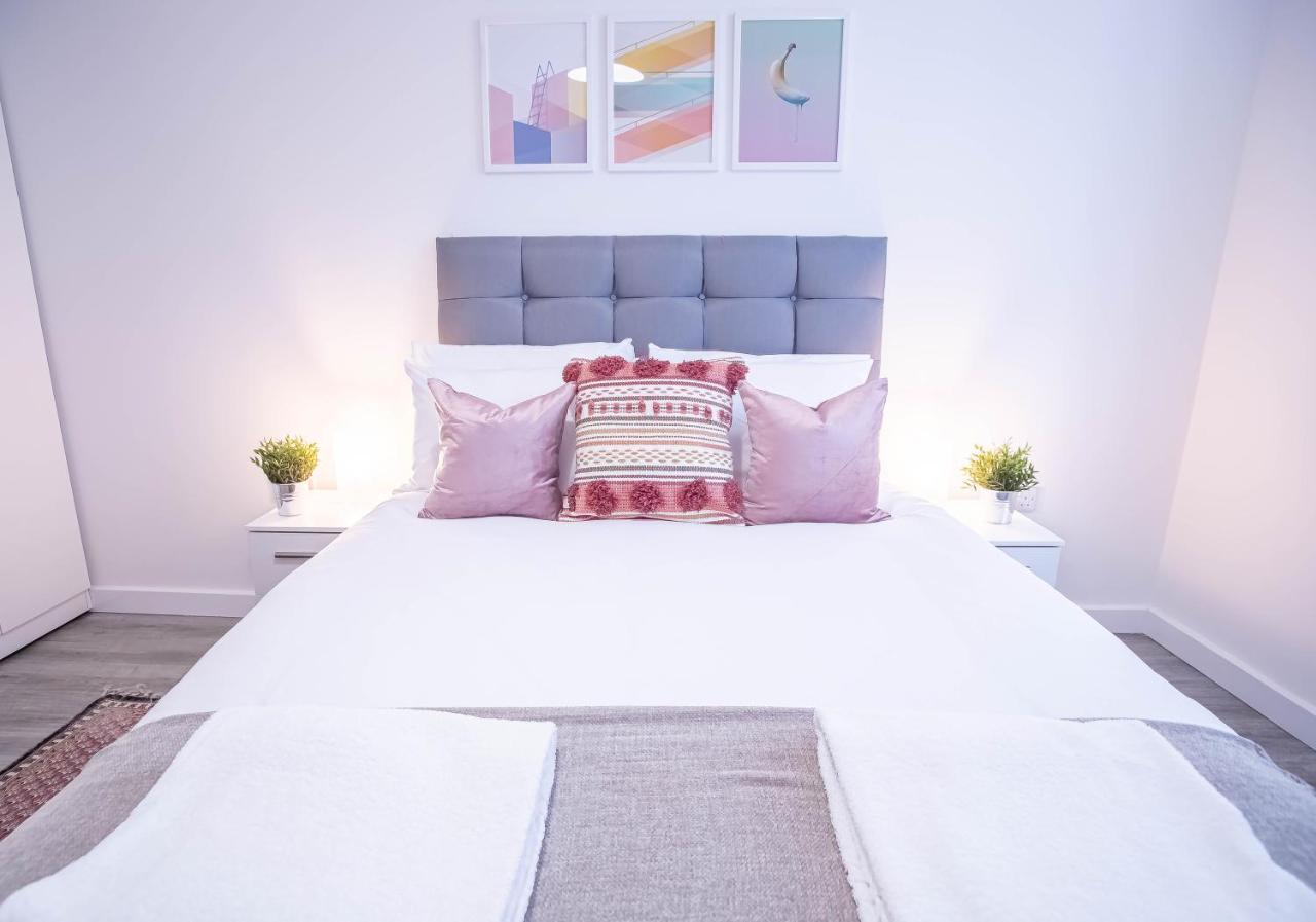 Luxury Apartments Available Next To Train Station - The Wallgate Apartments Wigan - Free Parking Bagian luar foto
