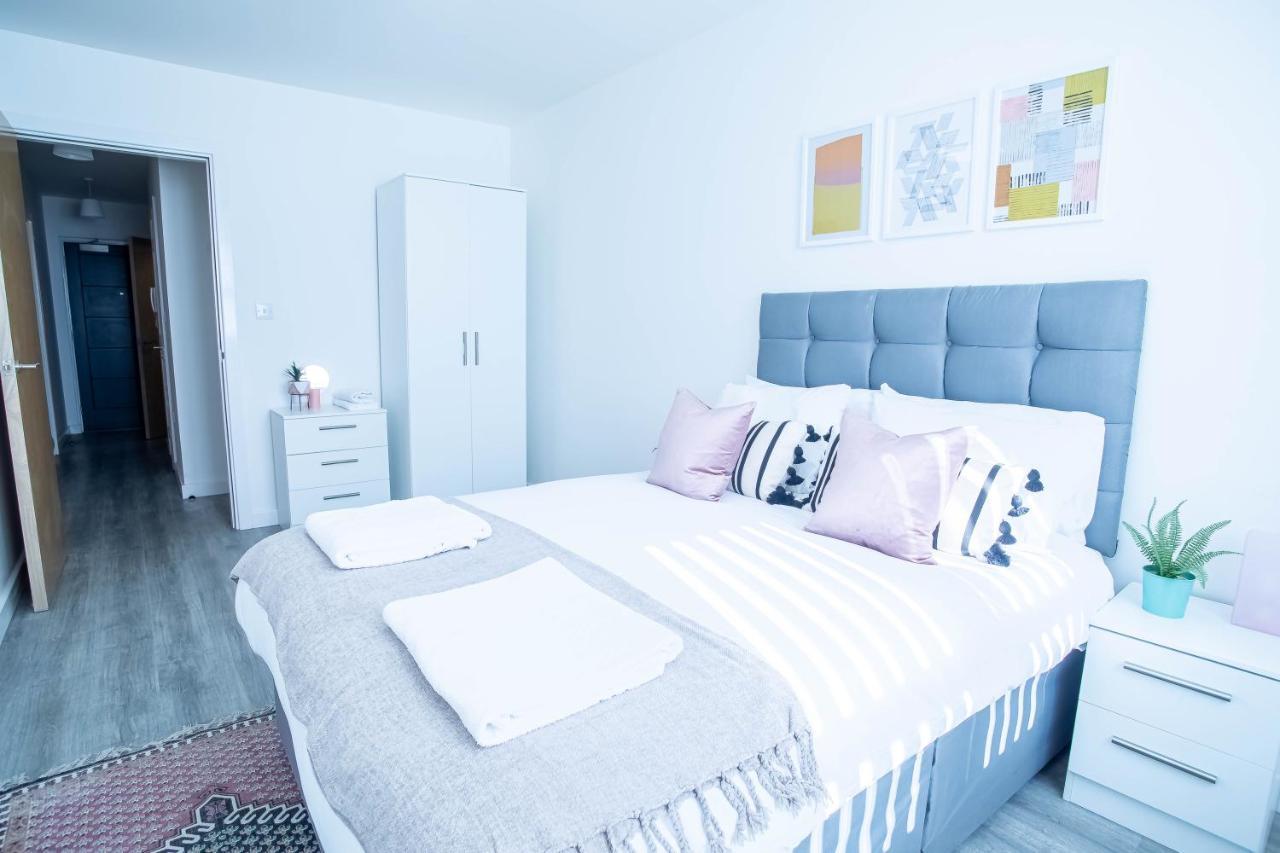 Luxury Apartments Available Next To Train Station - The Wallgate Apartments Wigan - Free Parking Bagian luar foto