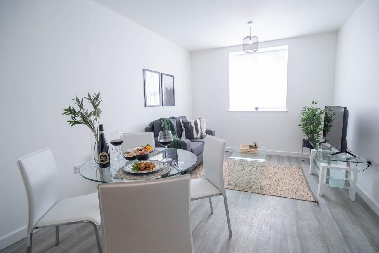 Luxury Apartments Available Next To Train Station - The Wallgate Apartments Wigan - Free Parking Bagian luar foto